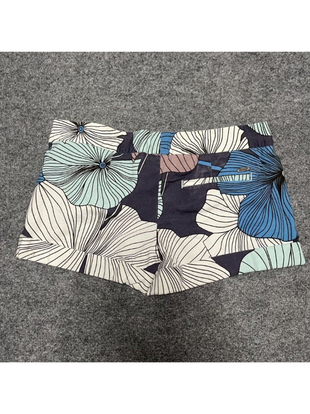 Ezekiel Floral Print Cotton Shorts Size 7 Blue White Mint Womens - Picture 3 of 5